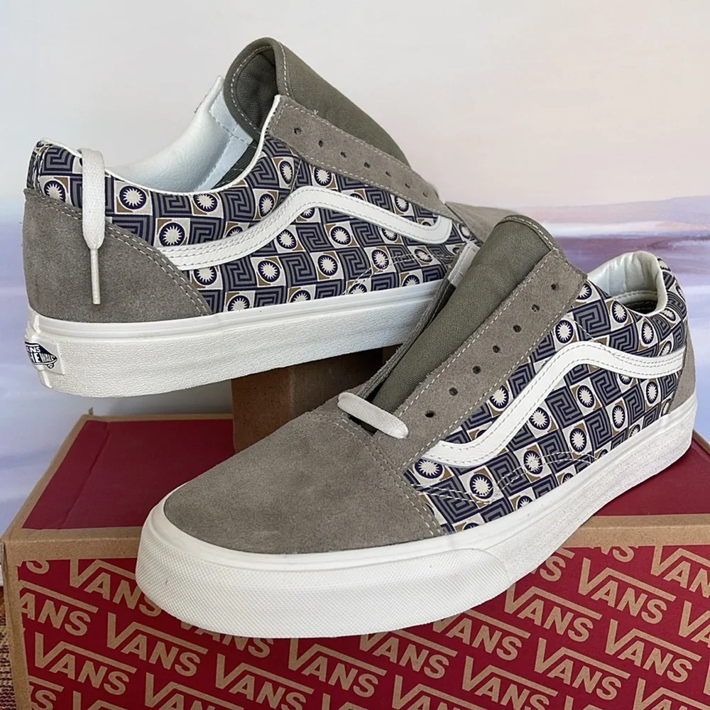 Vans WMNS Old Skool
Geo Trek Olive
VN0007NTOLV
Sneakers - Picture 2 of 16